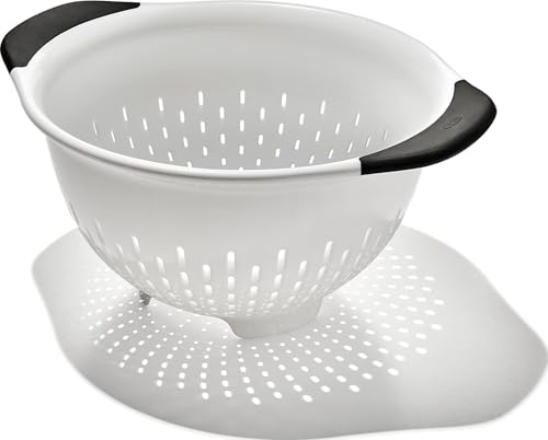 OXO Good Grips 3 Qt Plastic Strainer in white