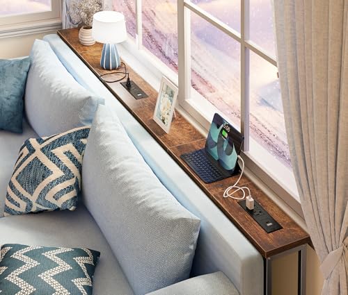 Close up of charging station on SUPERJARE console table