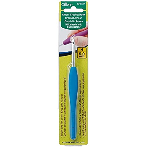 Clover 1047/H Deep Blue Amour Crochet Hook