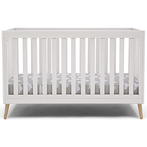Delta Children Essex crib front view