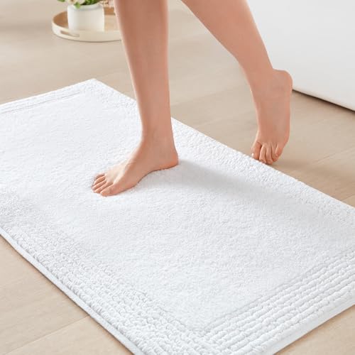 Madison Park Splendor white cotton bath rug top view